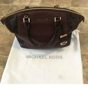***sold*** Michael Kors Satchel